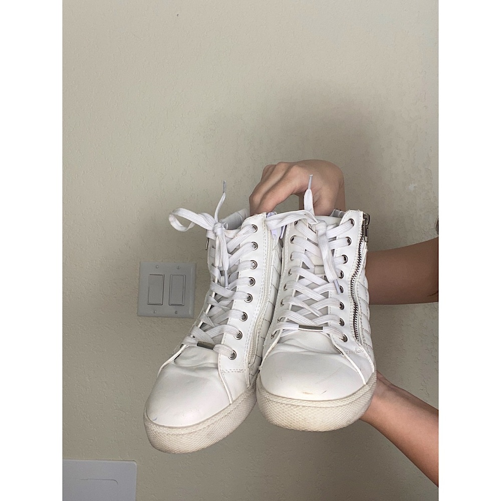 steve madden white high top sneakers - Picture 2 of 3
